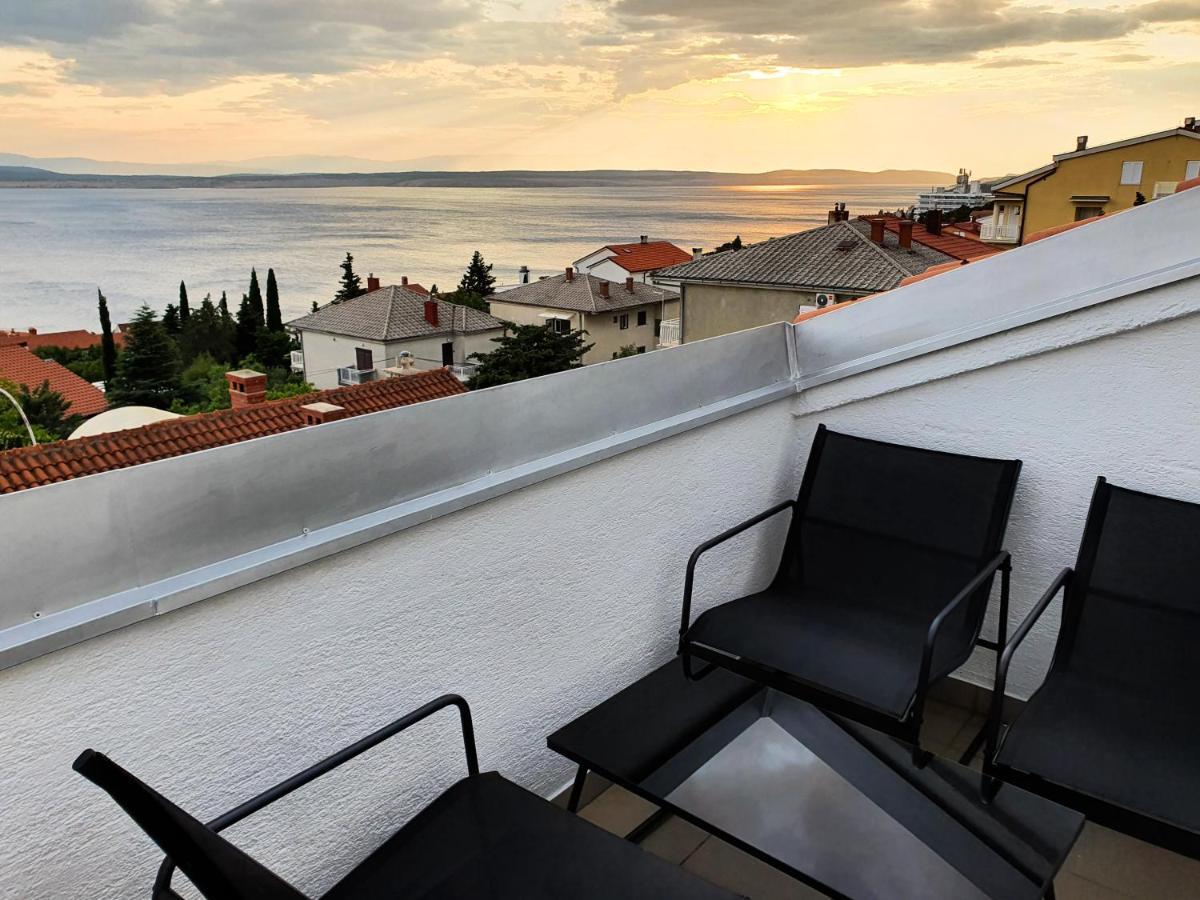 Breathtaking Seaview App Barac On Separated Floor Crikvenica Exterior foto